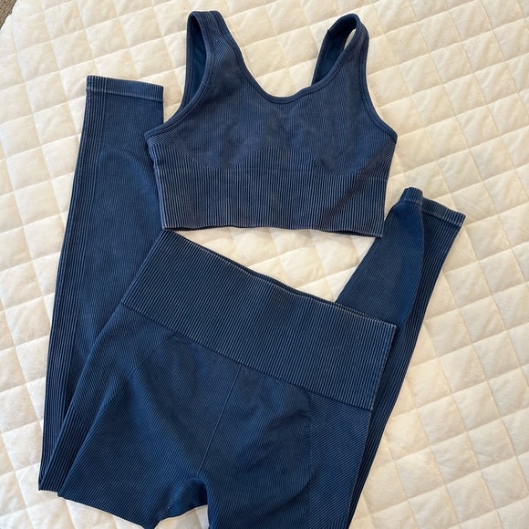 Workout set - Picture 3 of 3